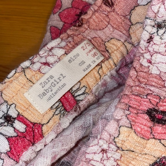 Toddler girl assorted shorts size 2T - Picture 11 of 16